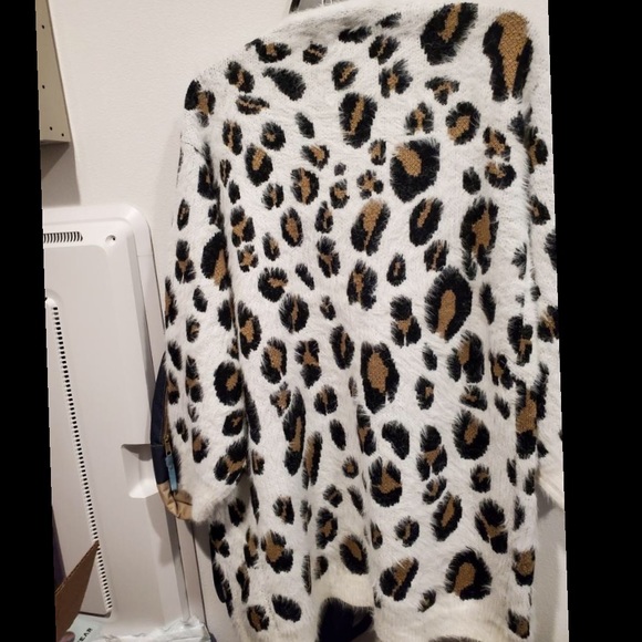 Sweater - Picture 2 of 4